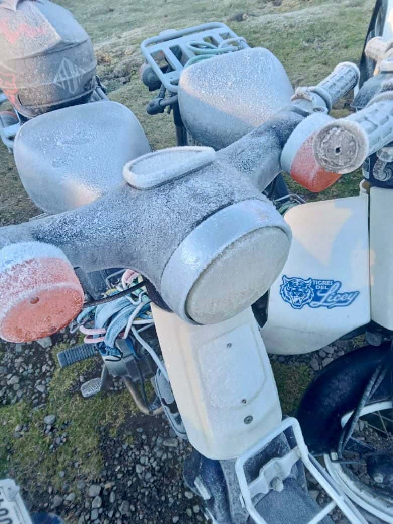 Un motor con escarchas.