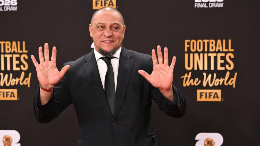 Roberto Carlos fue sometido a una angioplastia coronaria tras un examen de rutina Roberto Carlos fue sometido a una angioplastia coronaria tras un examen de rutina