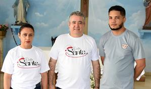 El Doctor Santa lleva diversi&oacute;n a los ni&ntilde;os del Hospital Infantil Robert Reid Cabral