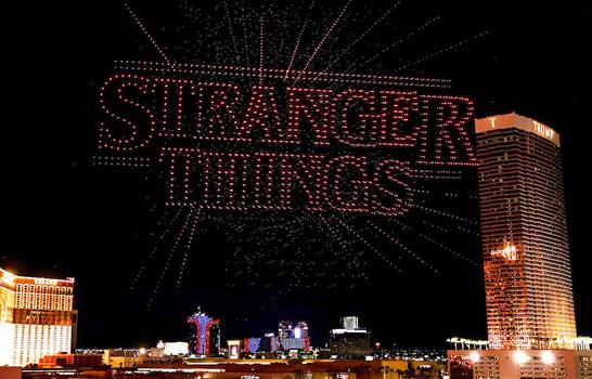 Stranger Things se adue&ntilde;a del cielo de Las Vegas con un impresionante show de 5,000 drones
