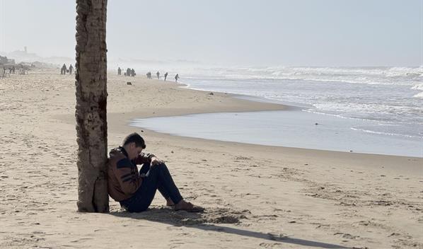 Los gazat&iacute;es afrontan deca&iacute;dos la llegada de 2026: Vivimos en una profunda devastaci&oacute;n
