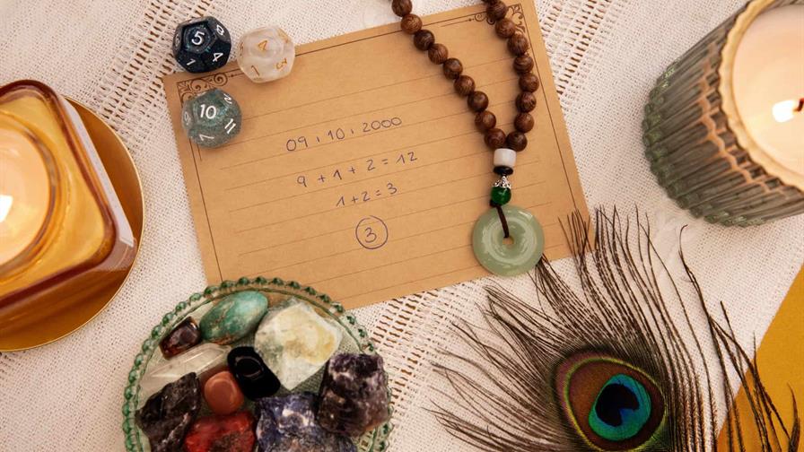 Brujos, duendes y amuletos: la apuesta esot&eacute;rica de los mexicanos para recibir el 2026