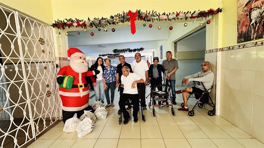 C&aacute;mara General de Comercio de Fujian entrega alimentos en Hogar de Ancianos San Francisco de Asis