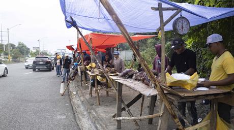 A&ntilde;o Nuevo bajo la lluvia: ventas lentas y flujo moderado de personas