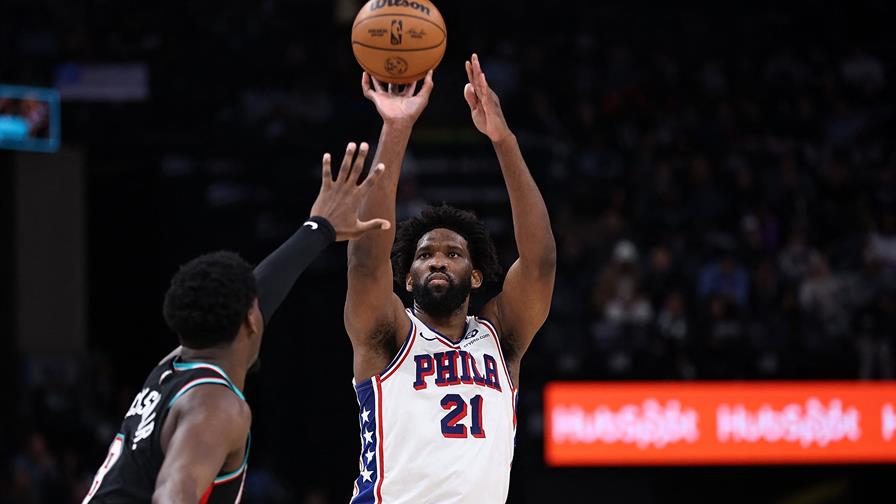 Embiid y Maxey lideran a los Sixers sobre los Grizzlies en la NBA
