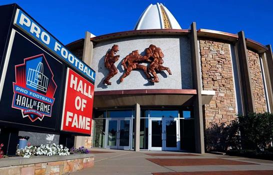 Eli Manning, Drew Brees y Adam Vinatieri, entre los 15 finalistas a Sal&oacute;n de la Fama 2026