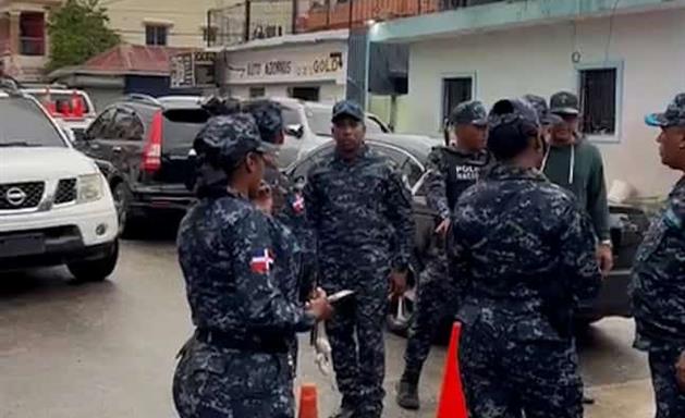 Polic&iacute;a dispone cierre preventivo de calles en el  sector Cambel&eacute;n de Hig&uuml;ey por A&ntilde;o Nuevo