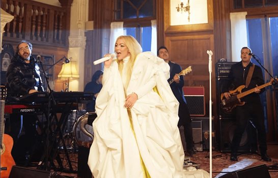 Nueva canci&oacute;n, nuevo comienzo y un look viral: el regreso de Amaia Montero con La Oreja de Van Gogh