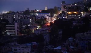 Hait&iacute; recibe A&ntilde;o Nuevo en la oscuridad por la falta de energ&iacute;a el&eacute;ctrica