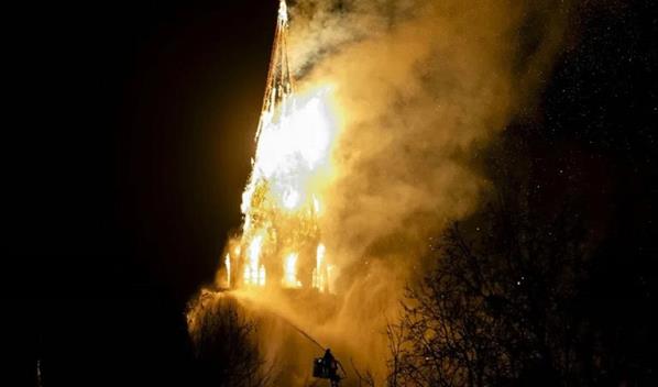Un incendio devasta una iglesia de &Aacute;msterdam durante Nochevieja
