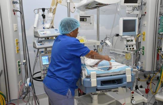 La mortalidad neonatal en la Rep&uacute;blica Dominicana en 2025 se redujo en 16 %, anuncia el SNS