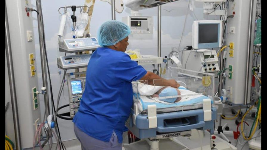 La mortalidad neonatal en la Rep&uacute;blica Dominicana en 2025 se redujo en 16 %, anuncia el SNS