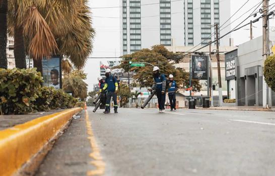 Alcald&iacute;a del Distrito Nacional limpia v&iacute;as donde se realizaron celebraciones de A&ntilde;o Nuevo