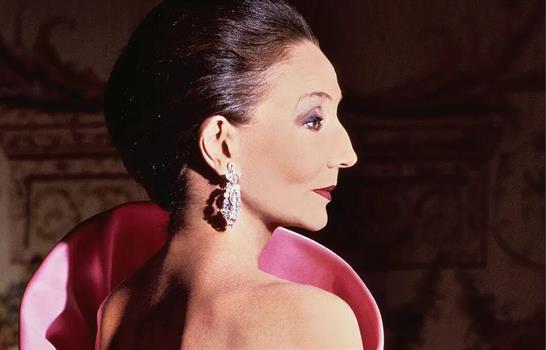 Muere Jacqueline de Ribes, estilista francesa y musa de modistos, a los 96 años