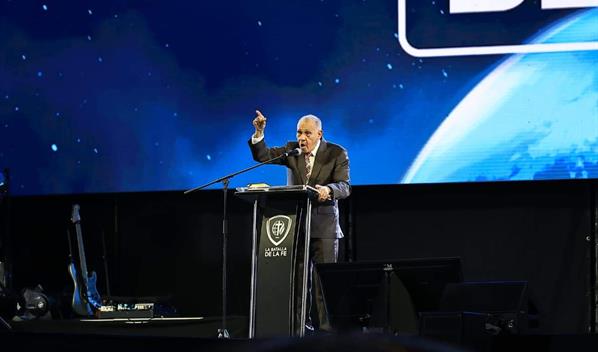 Ezequiel Molina advierte de la ira de Dios a los corruptos que saquean el dinero del pueblo