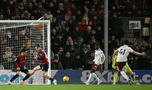 El l&iacute;der Arsenal sigue imparable, Aston Villa se reencuentra con la victoria en la Premier