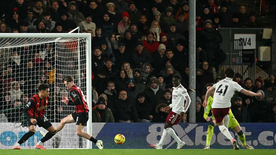 El l&iacute;der Arsenal sigue imparable, Aston Villa se reencuentra con la victoria en la Premier