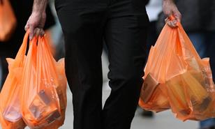 En este a&ntilde;o 2026, las fundas pl&aacute;sticas dejar&aacute;n de ser gratis en tiendas y supermercados