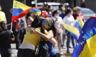 Venezolanos en RD reaccionan con expectativa e incertidumbre tras la captura de Nicol&aacute;s Maduro