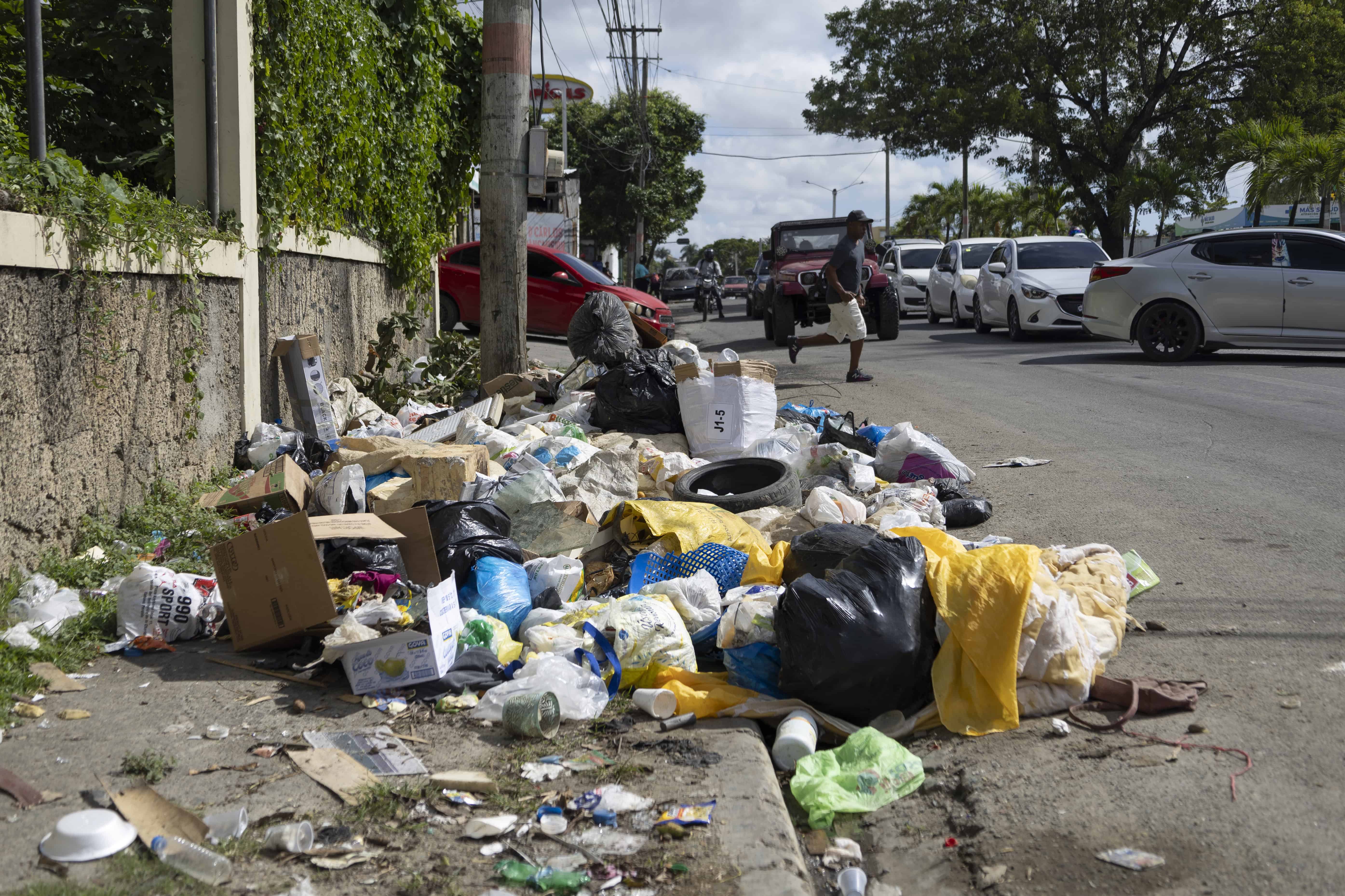 En la avenida Charles de Gaulle, Santo Domingo Norte.