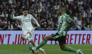 Con triplete de Gonzalo Garc&iacute;a, el Real Madrid gole&oacute; al Betis