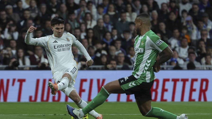 Con triplete de Gonzalo García, el Real Madrid goleó al Betis Con triplete de Gonzalo García, el Real Madrid goleó al Betis
