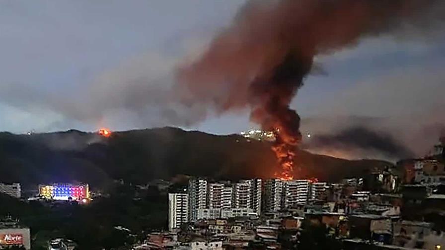 Apoyar a Venezuela respetando la Constitución de Estados Unidos Apoyar a Venezuela respetando la Constitución de Estados Unidos