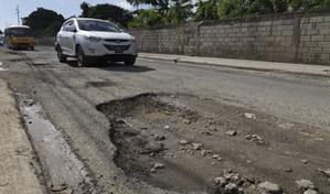 &iquest;Hasta cu&aacute;ndo se mantendr&aacute; el caos por el deterioro de calle La Avanzada?, preguntan choferes