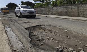 &iquest;Hasta cu&aacute;ndo se mantendr&aacute; el caos por el deterioro de calle La Avanzada?, preguntan choferes