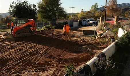 A un a&ntilde;o de los incendios de Los &Aacute;ngeles, sobrevivientes sufren para reconstruir