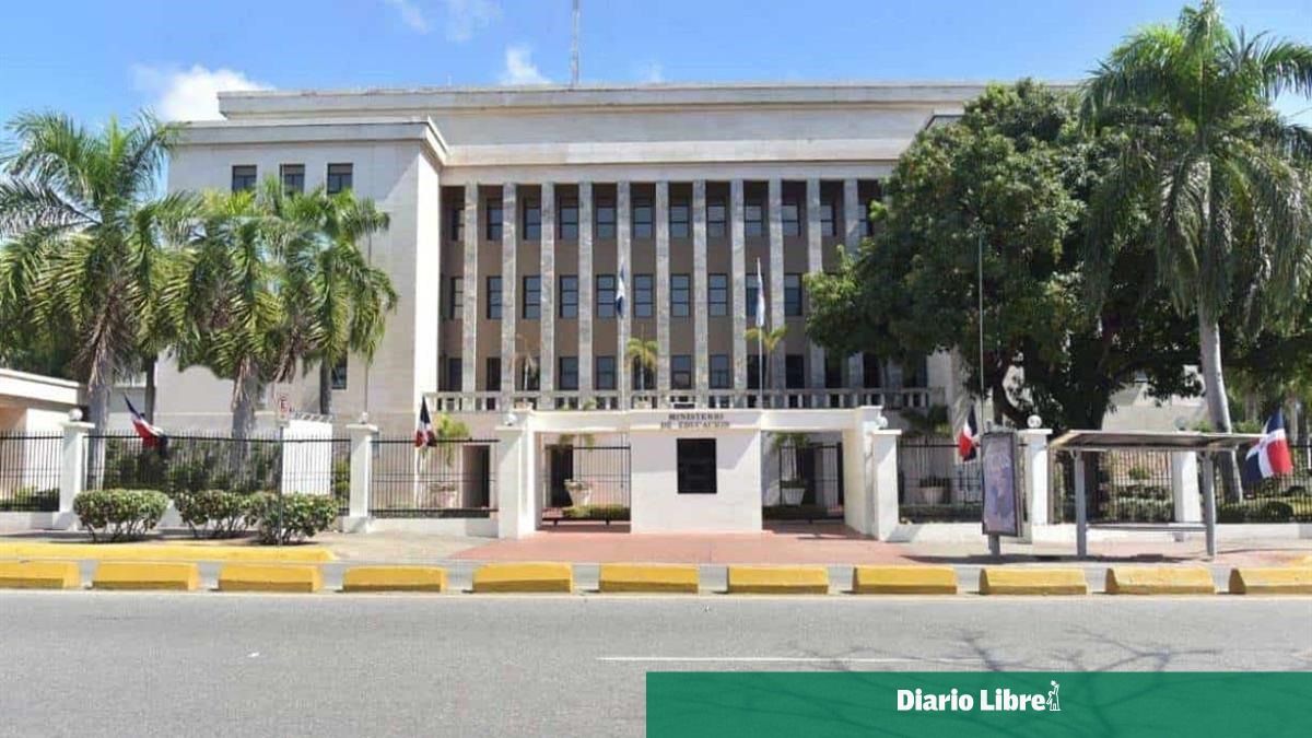 Proponen Año Sabático pagado a docentes y técnicos del Minerd