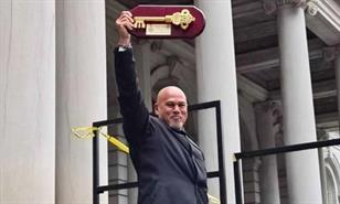El dominicano Fernando Mateo recibe las Llaves de la Ciudad de Nueva York
