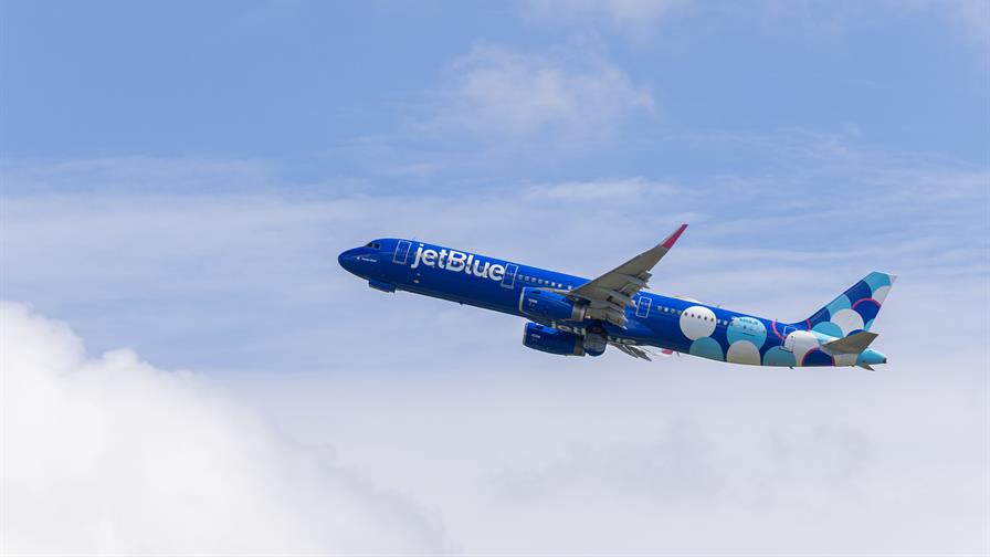 JetBlue promete hacer espacio para pasajeros varados por cierre a&eacute;reo del Caribe