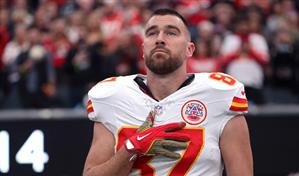 Travis Kelce, novio de Taylor Swift, en incertidumbre para decidir si sigue con Chiefs