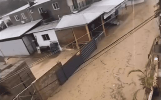 Sectores de Puerto Plata y Sos&uacute;a inundados por las lluvias provocada por vaguada