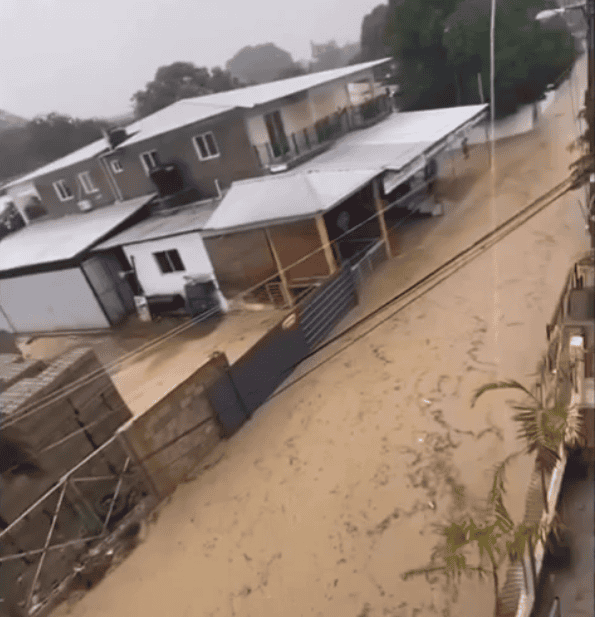 Sectores de Puerto Plata y Sosúa inundados por las lluvias