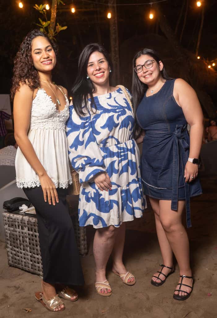 Nicole Montilla Mar&iacute;a Amelia Toral y Gabriela Benjam&iacute;n.