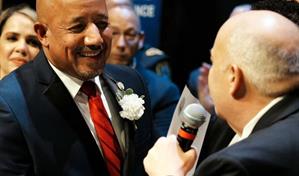 Brian A. DePe&ntilde;a asume segundo mandato como alcalde de Lawrence