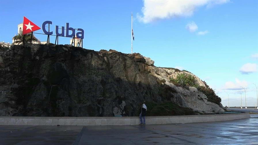 Estados Unidos impondr&aacute; aranceles a bienes de pa&iacute;ses que vendan petr&oacute;leo a Cuba