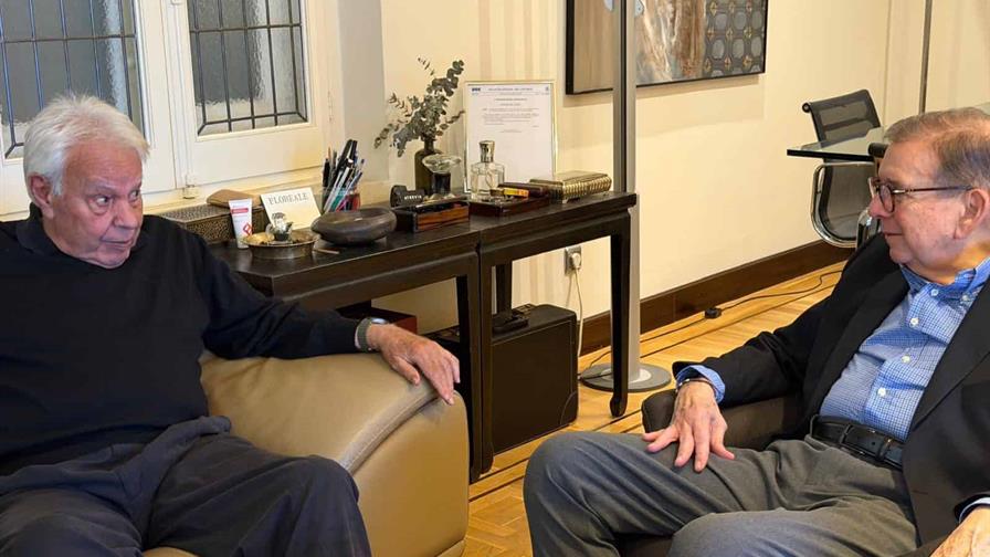 Edmundo González analiza con Felipe González la transición democrática en Venezuela Edmundo González analiza con Felipe González la transición democrática en Venezuela