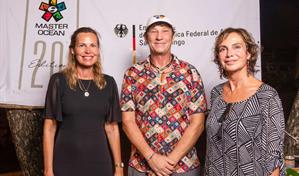 La embajadora Maike Friedrichsen agasaja a atletas de Master of the Ocean