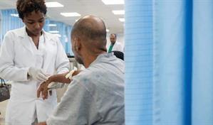 Enfermer&iacute;a: una profesi&oacute;n del futuro con un presente precario