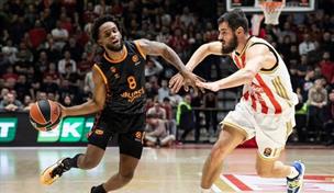 Jean Montero anota 25 puntos para liderar el triunfo de Valencia