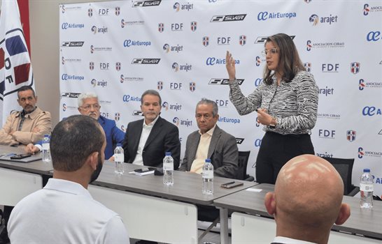 Yelena Hazim Figuereo asumi&oacute; funciones como secretaria general de la FDF