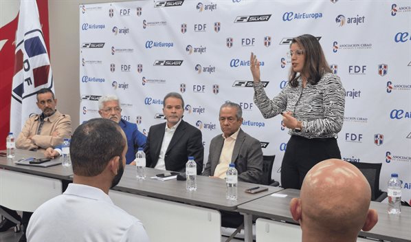 Yelena Hazim Figuereo asumi&oacute; funciones como secretaria general de la FDF