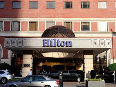 Hilton se desvincula de hotel negó habitaciones a agentes migratorios