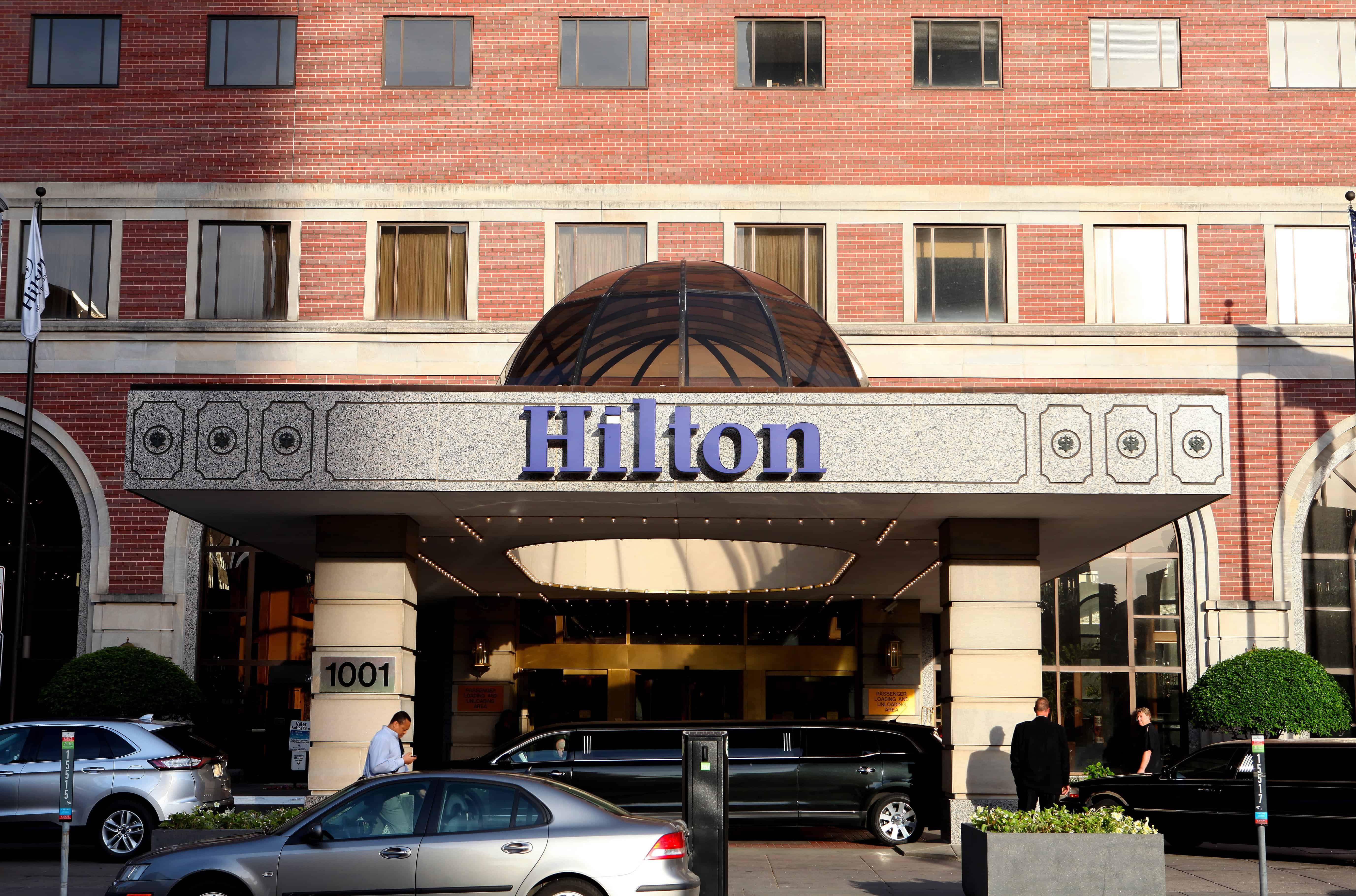 Hilton se desvincula de un hotel que neg&oacute; habitaciones a agentes migratorios de EE. UU.