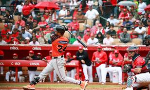 Video| Los Toros del Este vencen a los Leones y empatan en la primera posici&oacute;n de la tabla