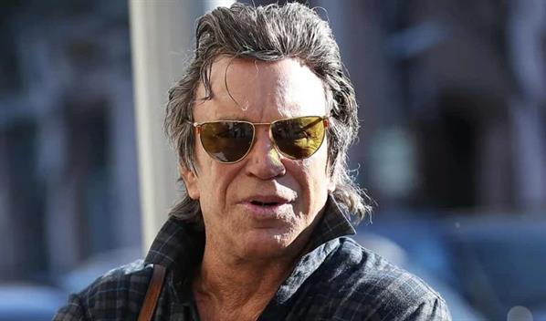 Mickey Rourke niega haber aprobado recaudaci&oacute;n de fondos a su nombre: No pedir&iacute;a caridad