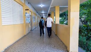 Cinco estudiantes de 888: la convocatoria a clases que result&oacute; un fracaso en el Gran Santo Domingo